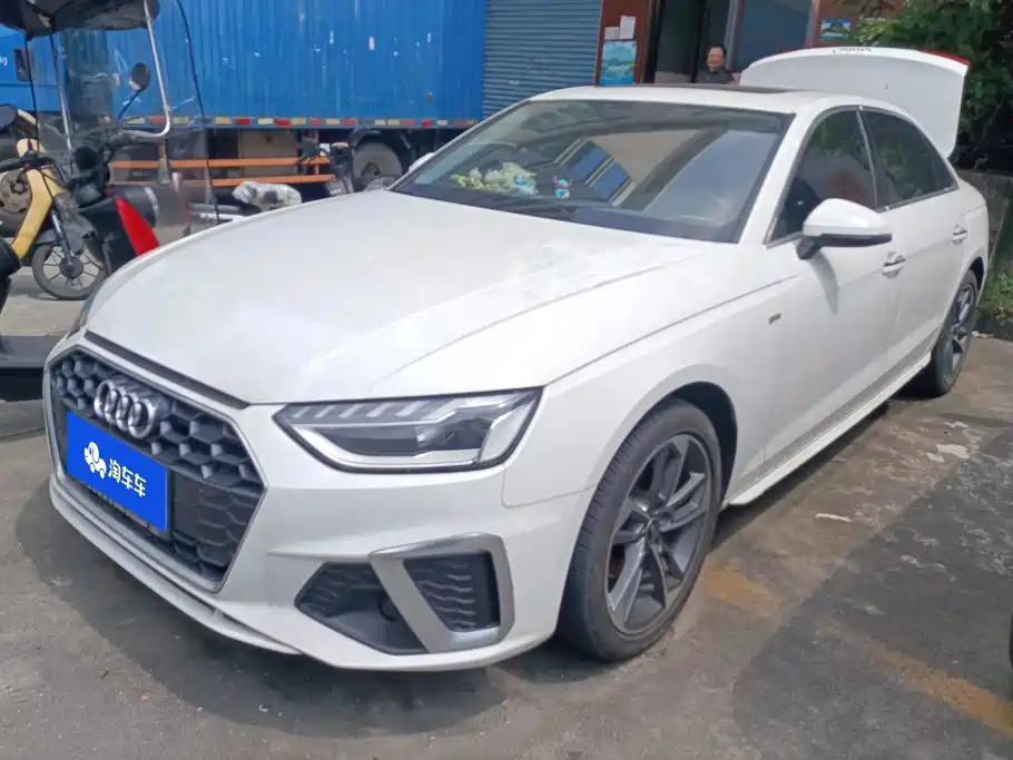 Audi A4 2023