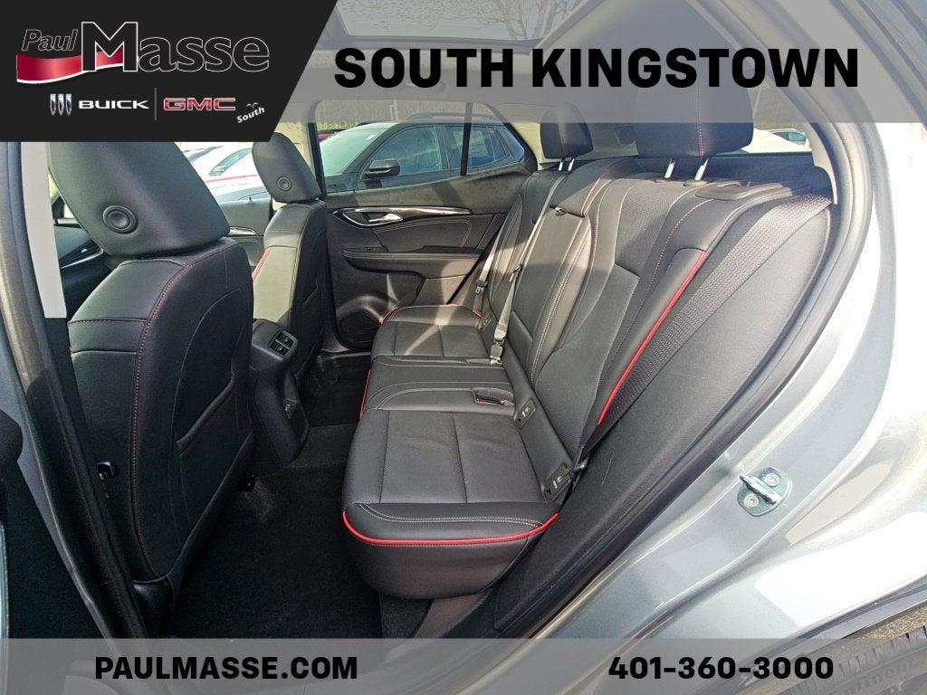 Buick Envision 2023