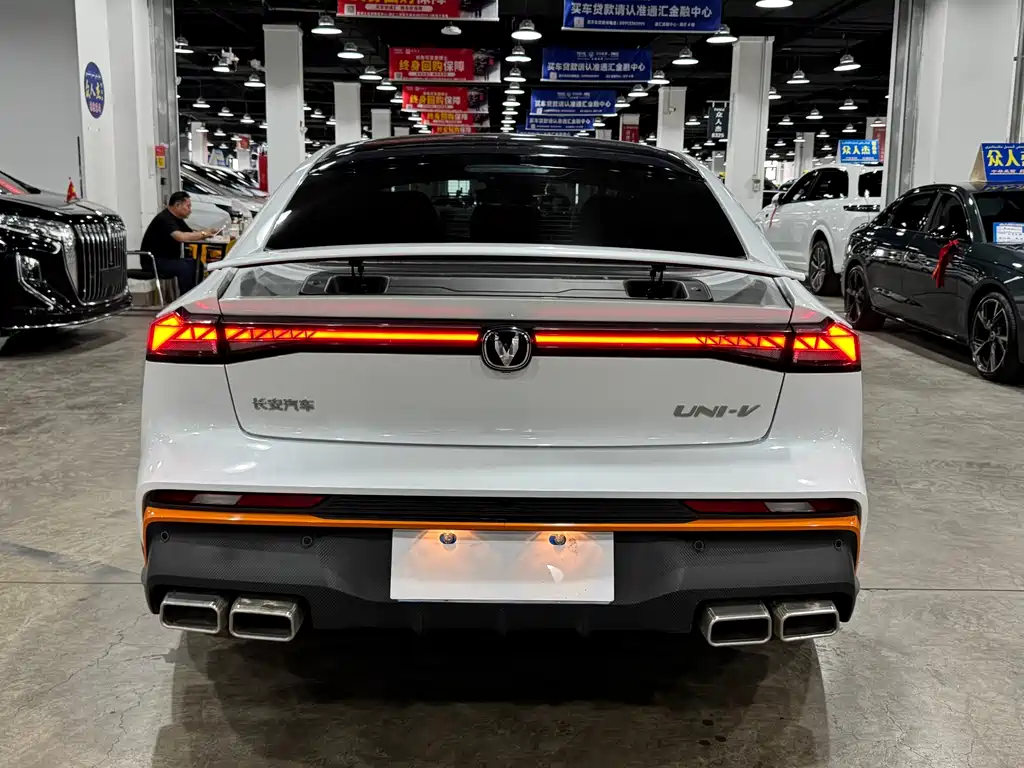 Changan UNI-V 2025