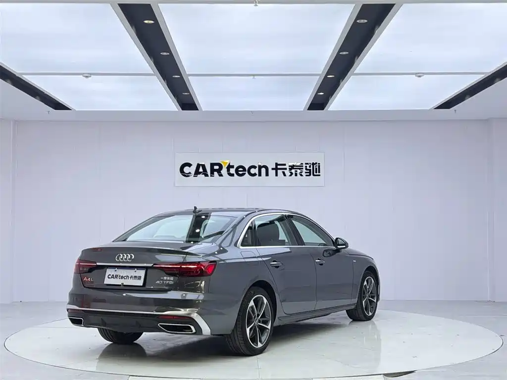 Audi A4 2023