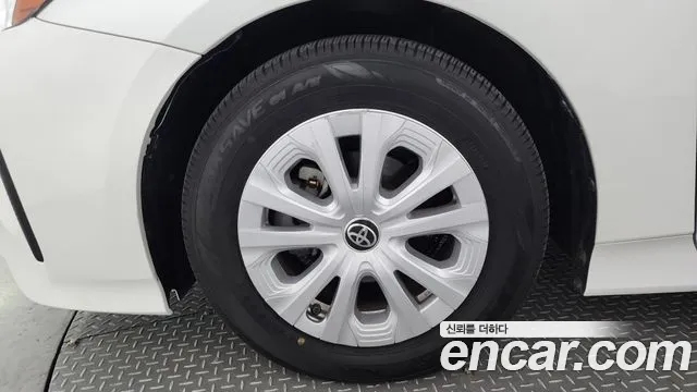 Toyota Prius 2021