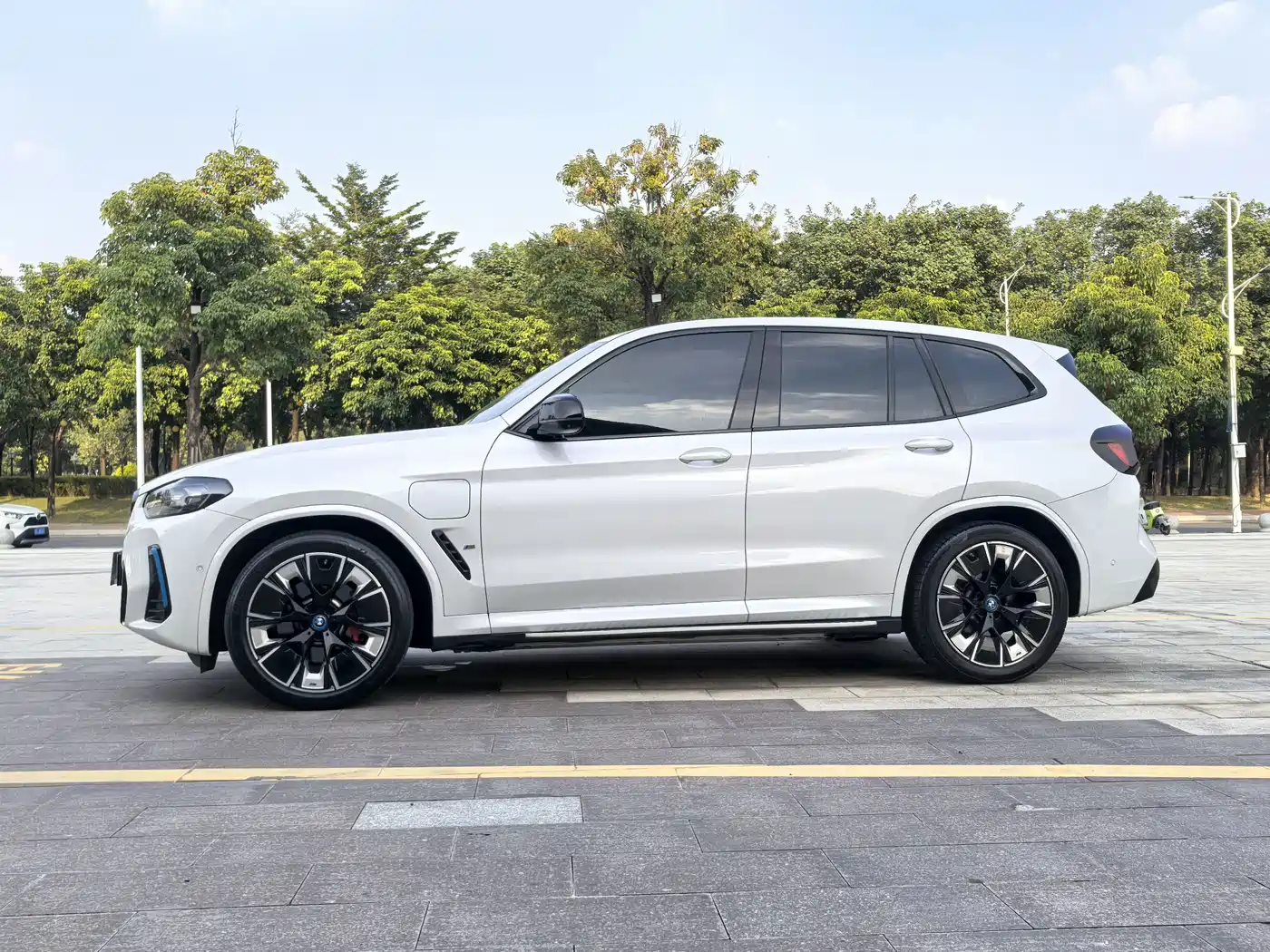 BMW iX3 2022