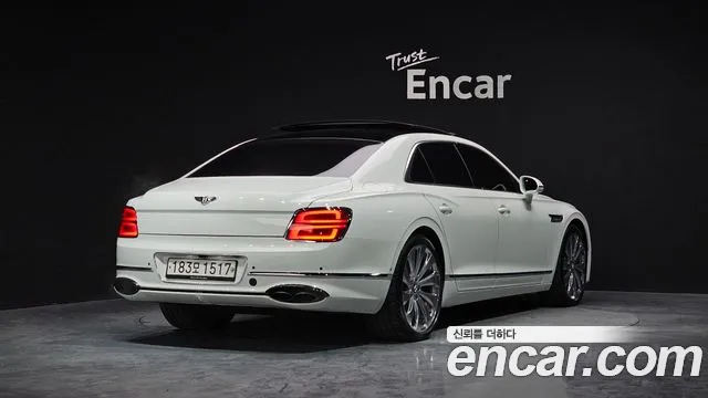 Bentley Flying Spur 2022