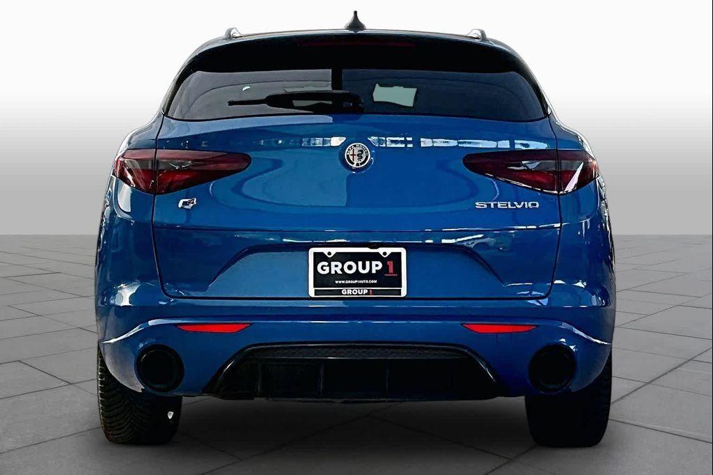 Alfa Romeo Stelvio 2022