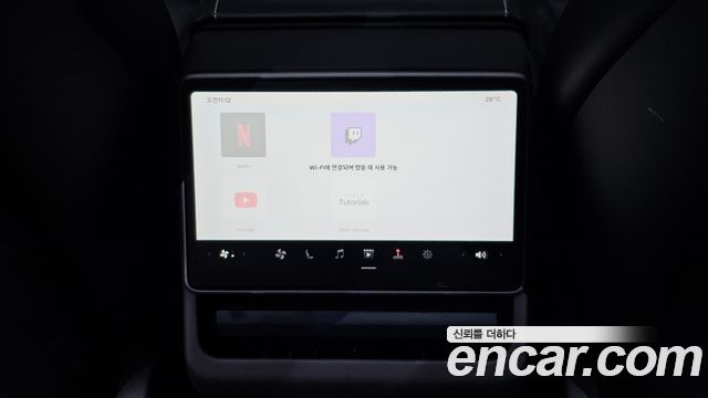 Tesla Model Y 2025