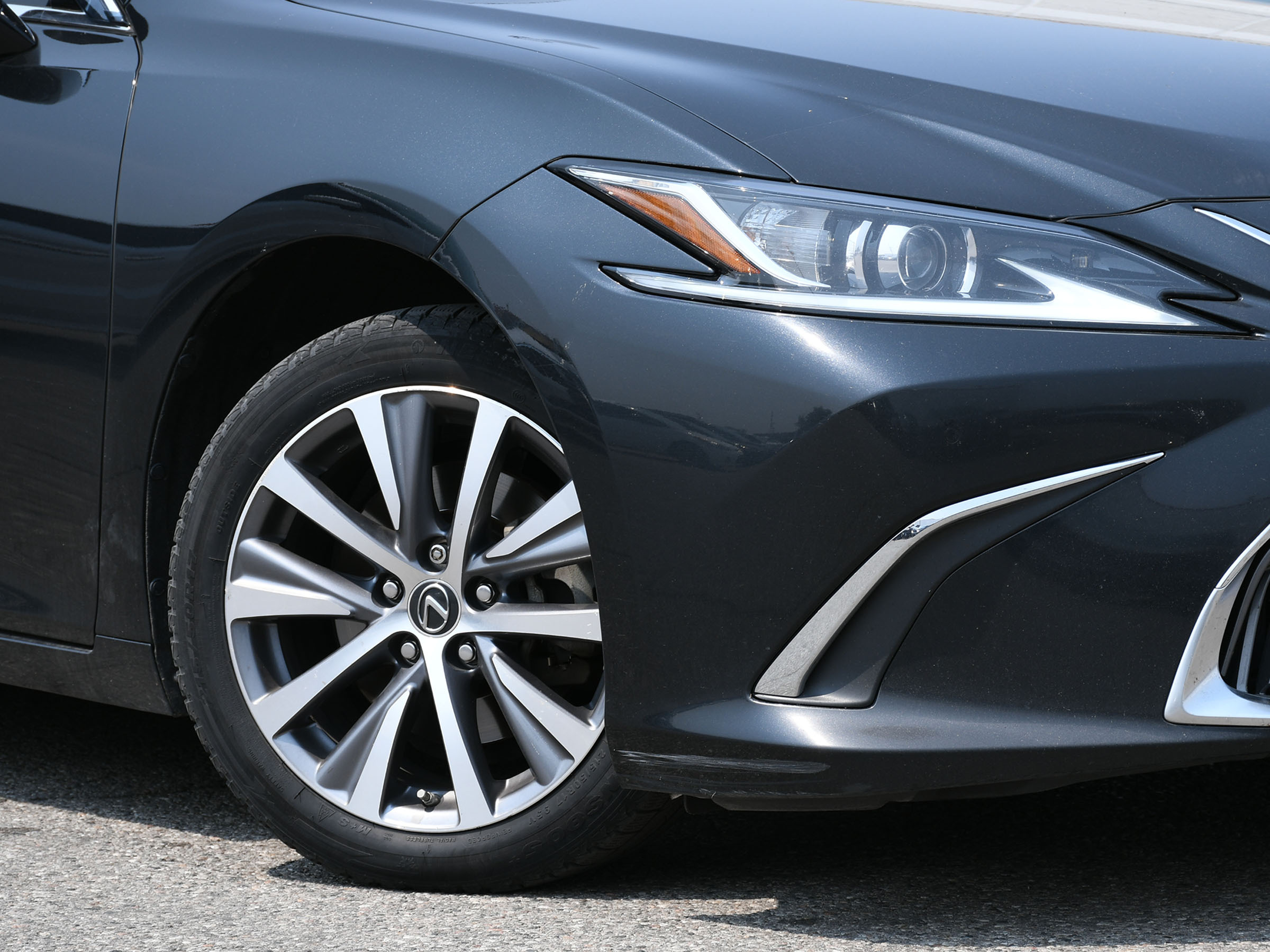 Lexus ES 2021