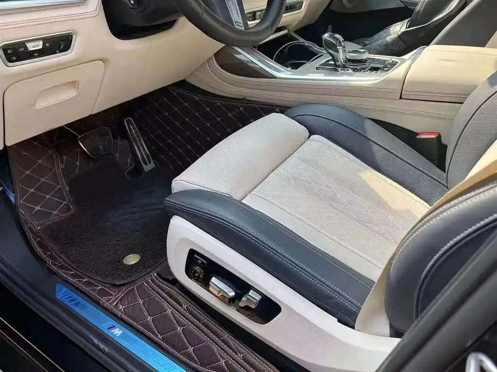 BMW X7 2022