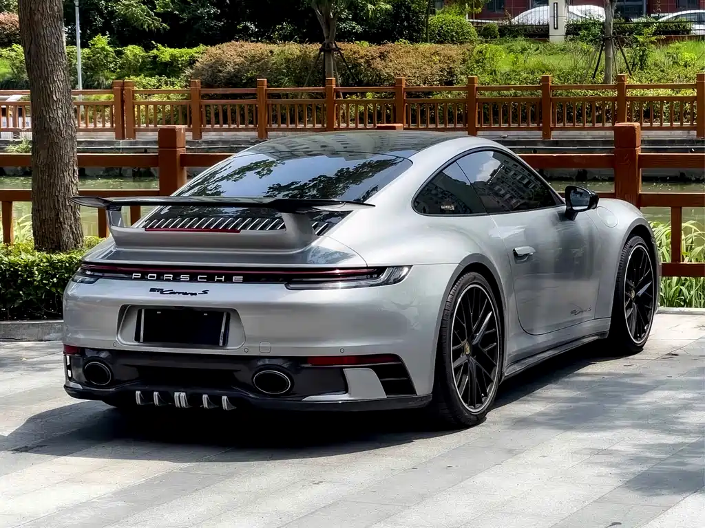 Porsche 911 2021