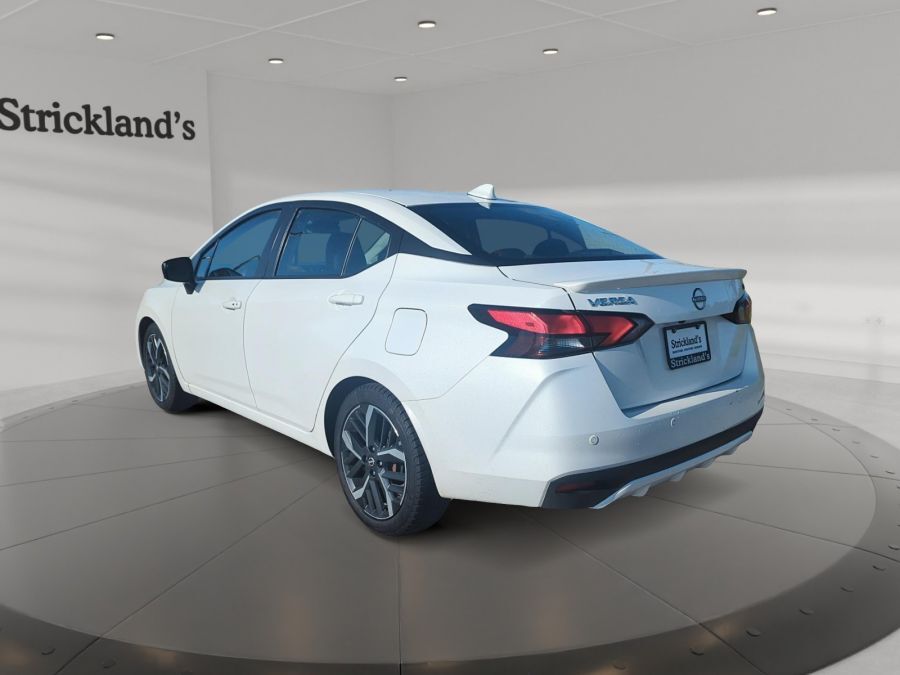 Nissan Versa 2023