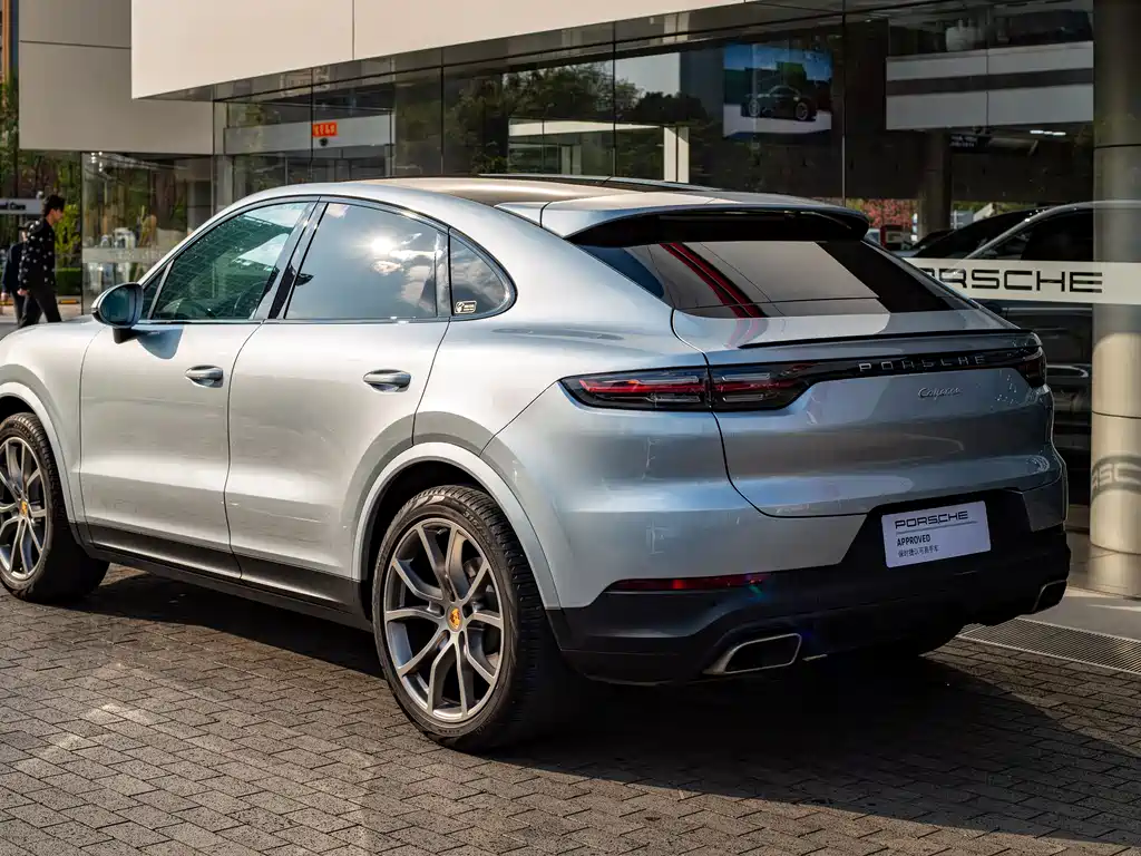Porsche Cayenne 2022