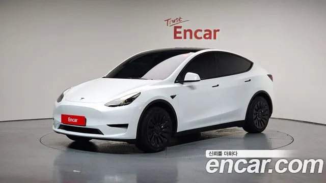 Tesla Model Y 2023
