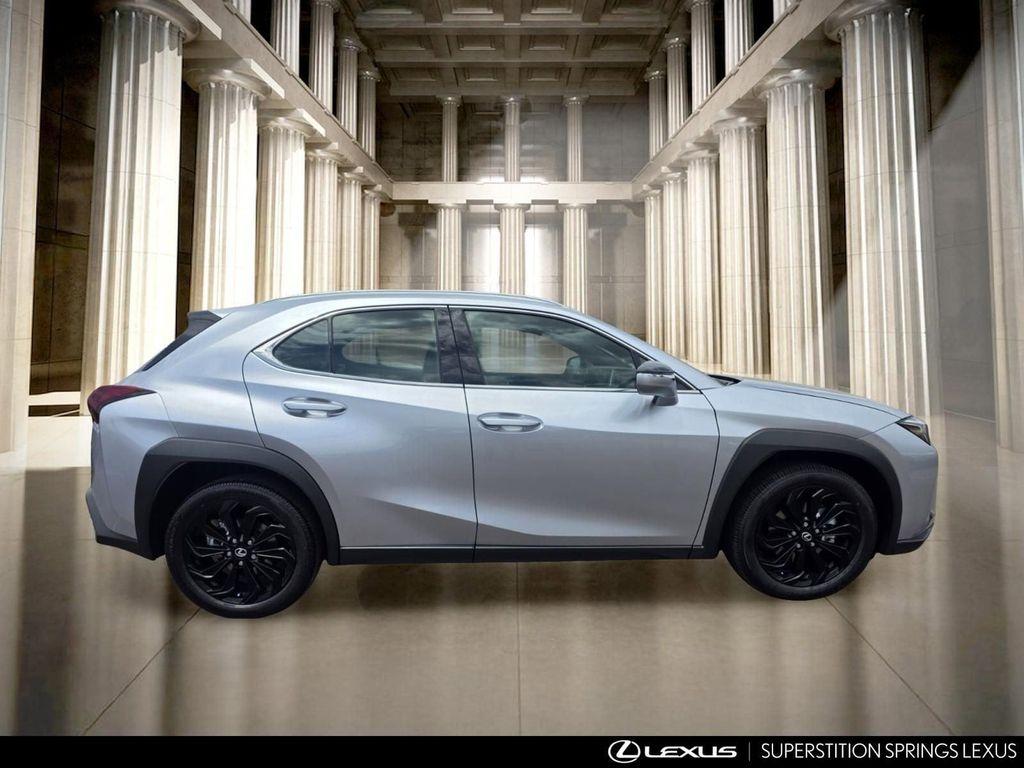 Lexus UX 2026