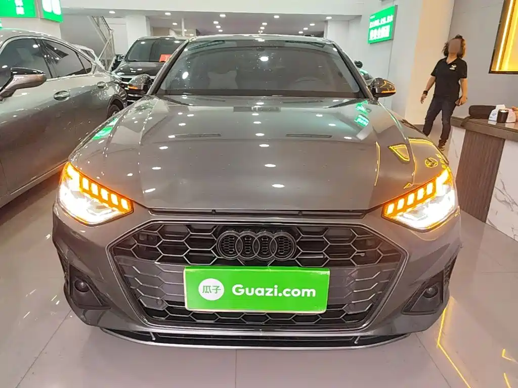 Audi A4 2023