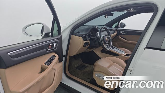 Porsche Macan 2021