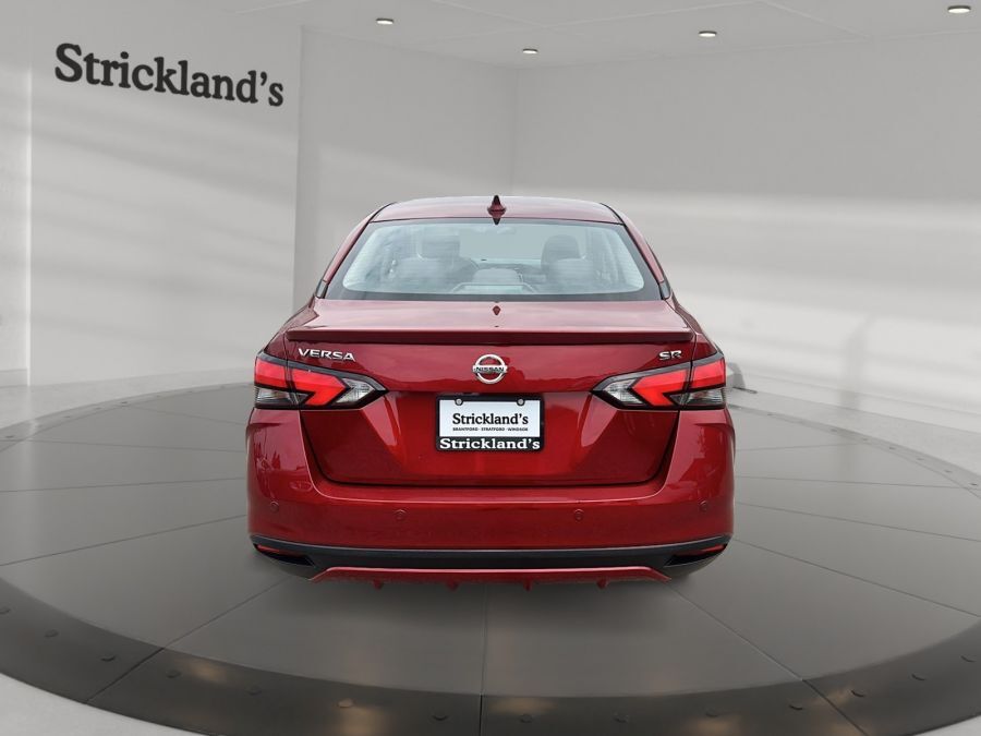Nissan Versa 2021