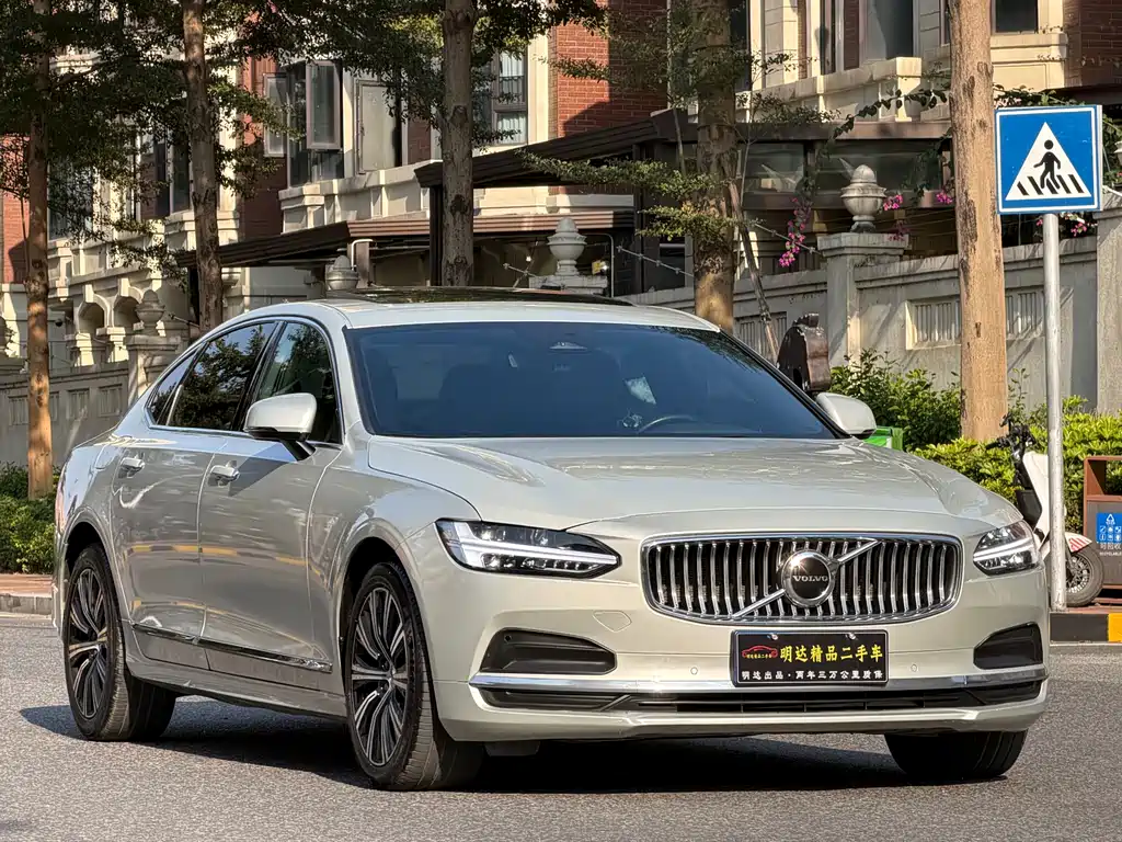 Volvo S90 2021