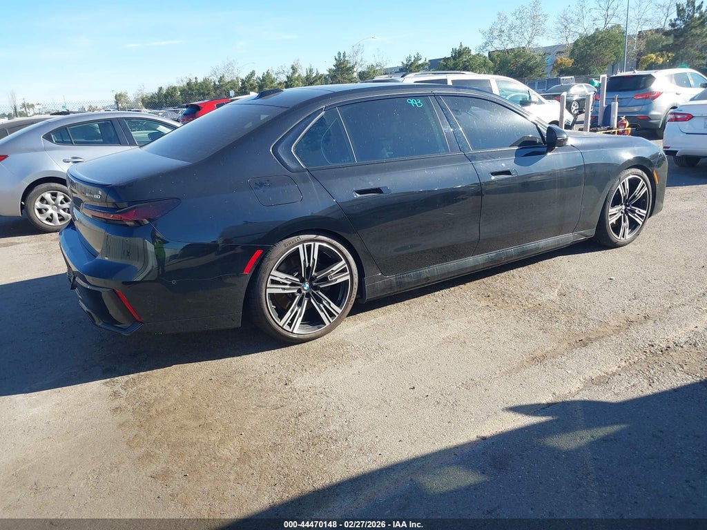 BMW i7 2024
