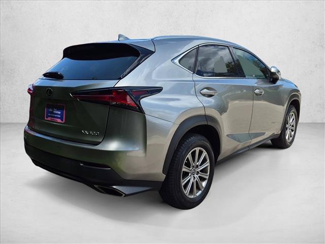 Lexus NX 300 2021