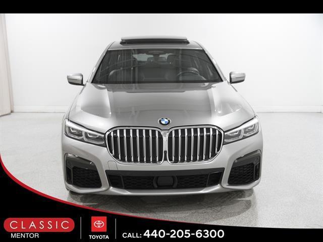 BMW 750 2021