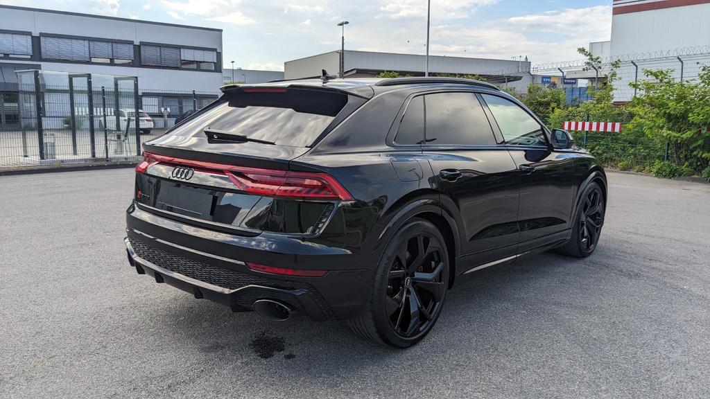 Audi RSQ8 2023