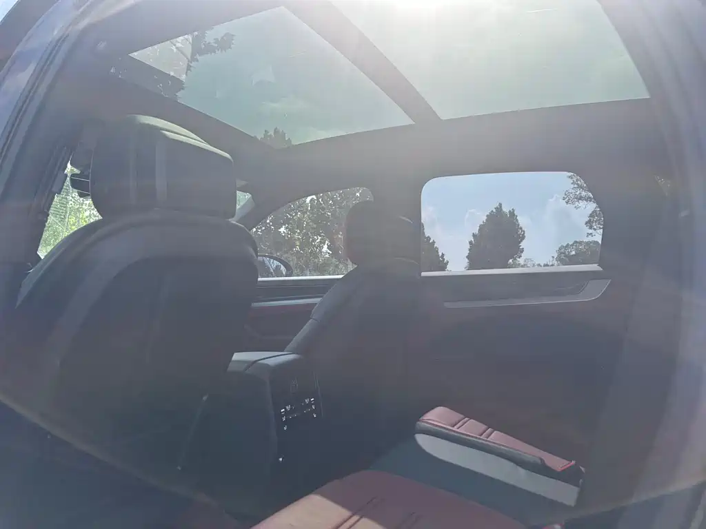 Porsche Cayenne 2024