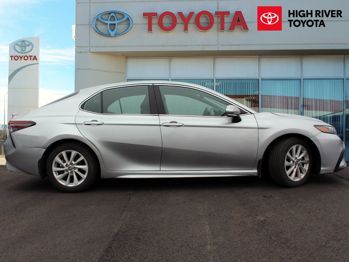 Toyota Camry 2021
