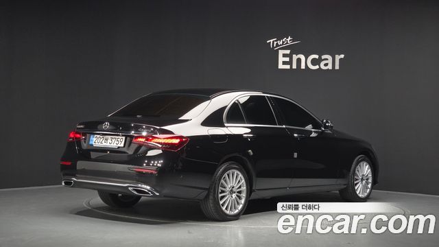 Mercedes-Benz E-Класс 2023
