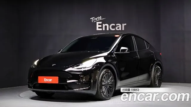 Tesla Model Y 2024