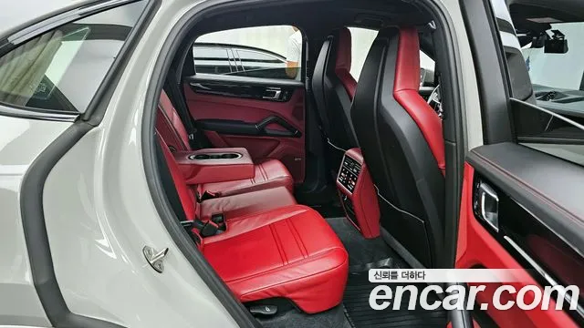 Porsche Cayenne 2022