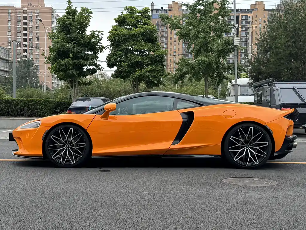 McLaren GT 2022