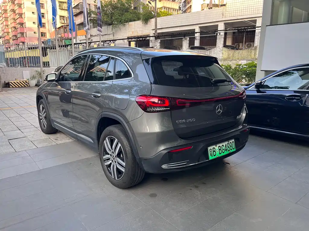 Mercedes-Benz EQA 2023