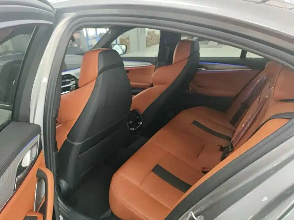 BMW M5 2022