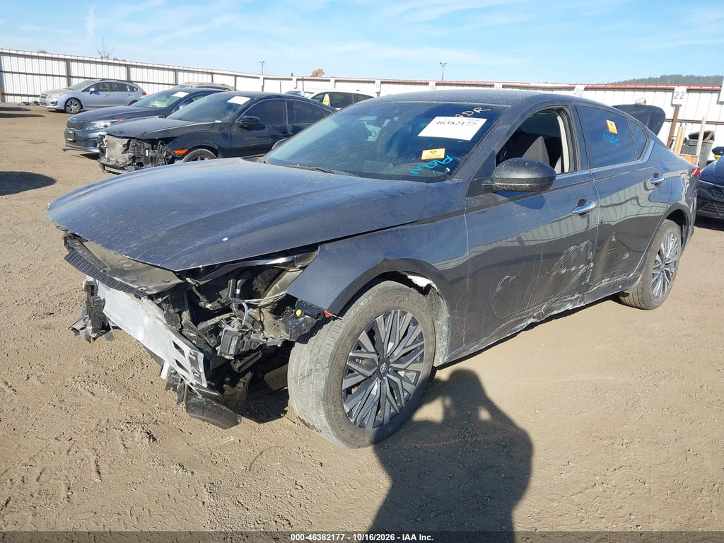 Nissan Altima 2025
