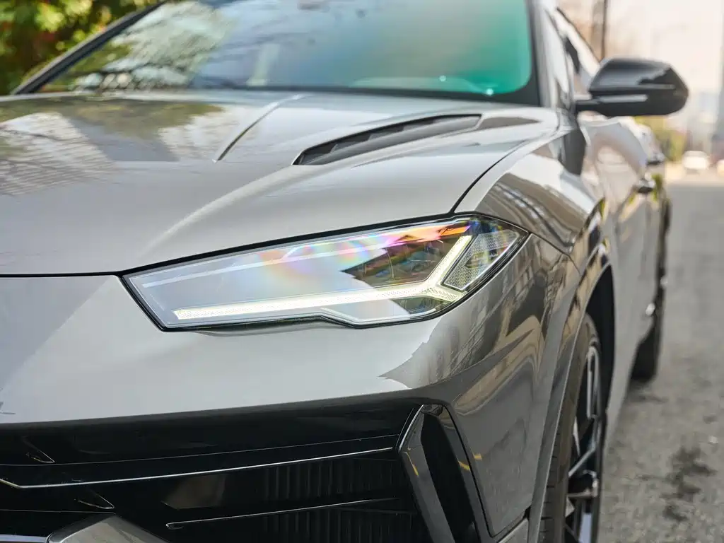 Lamborghini Urus 2024