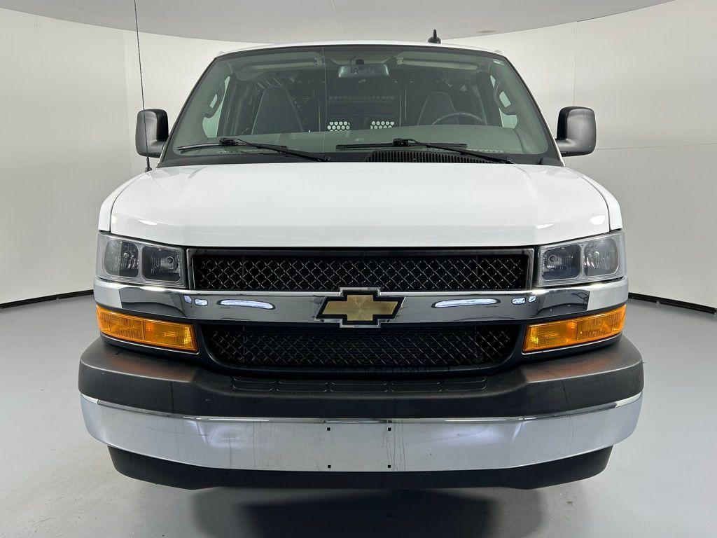 Chevrolet Express 2024