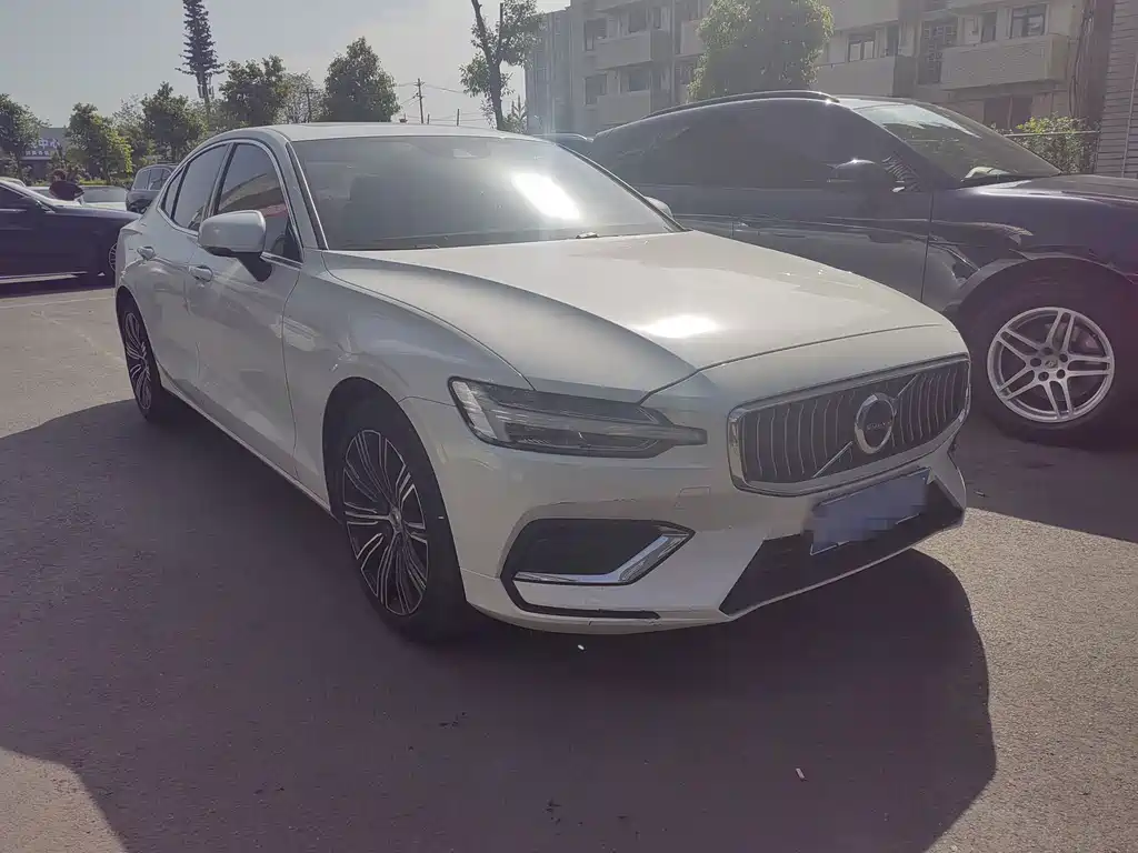 Volvo S60 2021