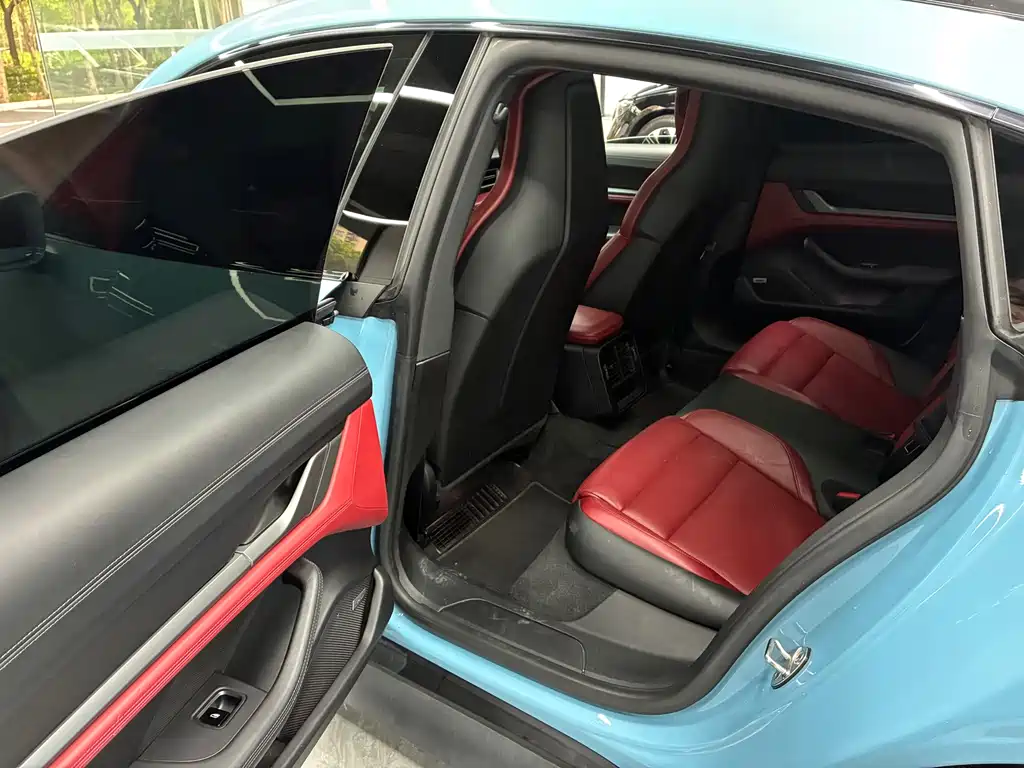 Porsche Taycan 2021