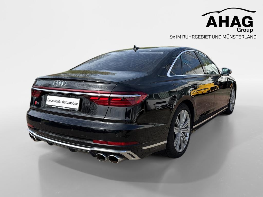 Audi S8 2022