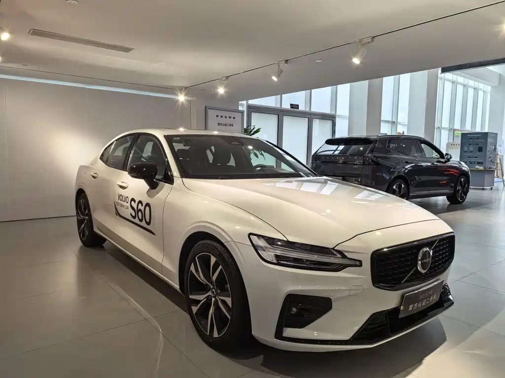 Volvo S60 2024