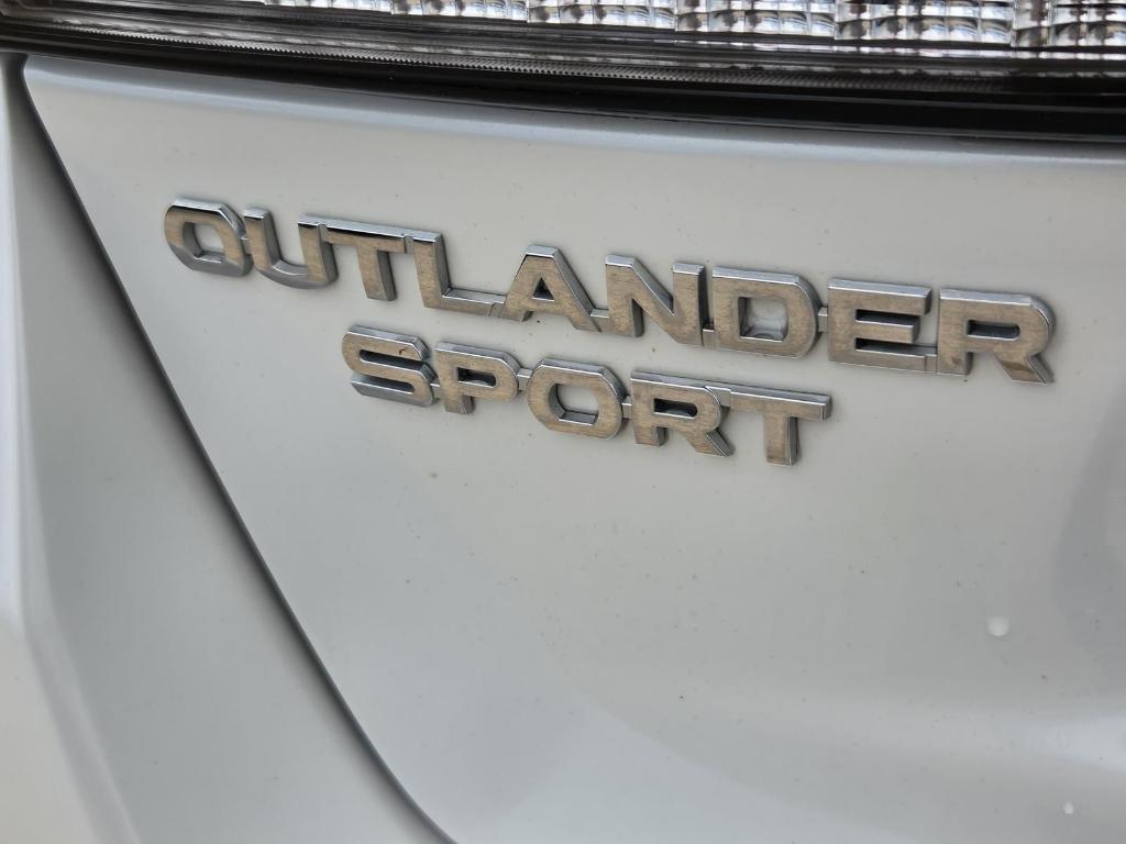 Mitsubishi Outlander Sport 2021