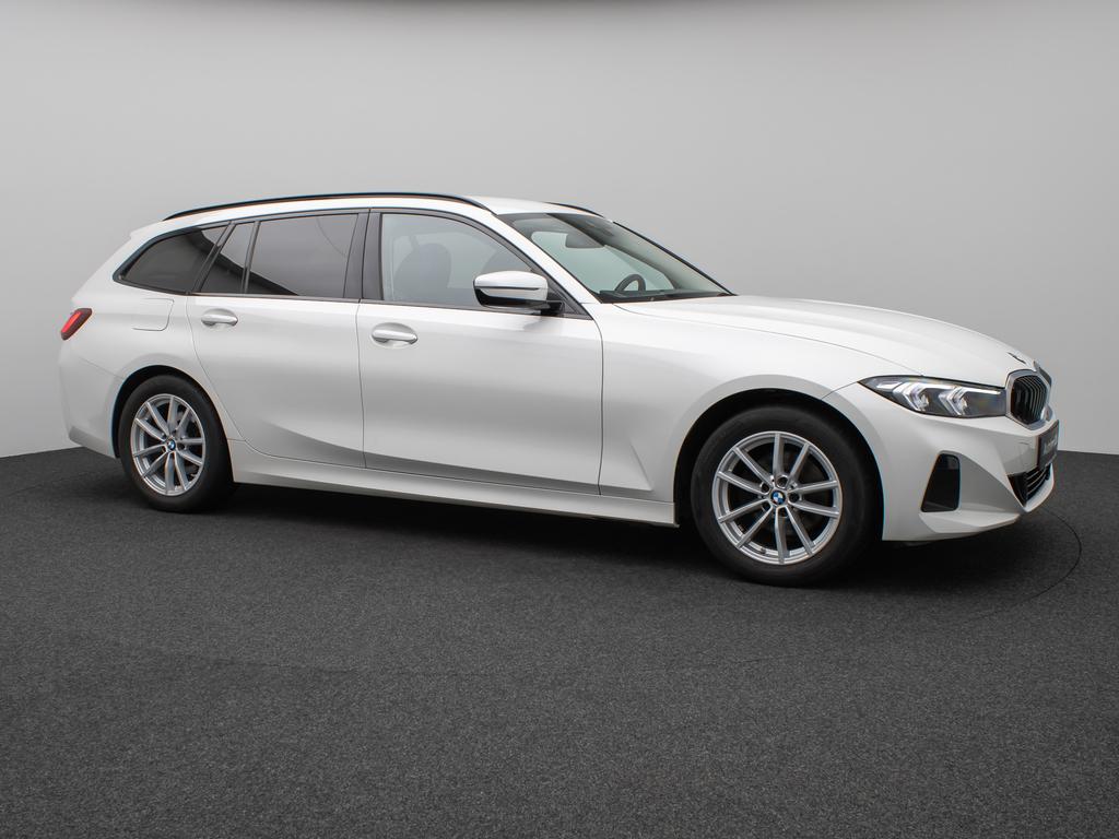 BMW 320 2022