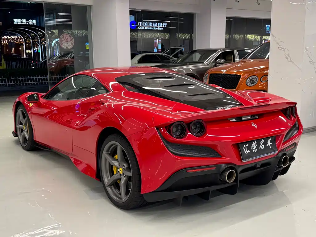 Ferrari F8 2023
