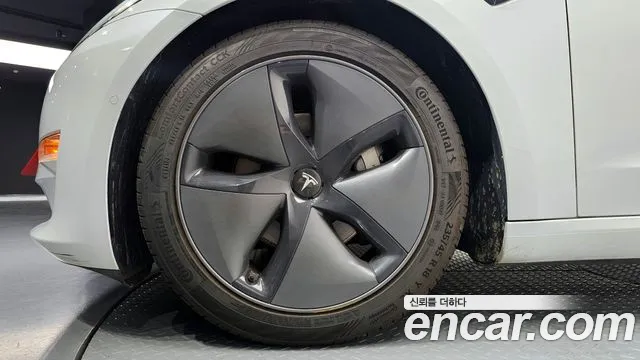 Tesla Model 3 2020