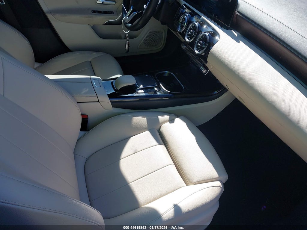 Mercedes-Benz CLA 2023