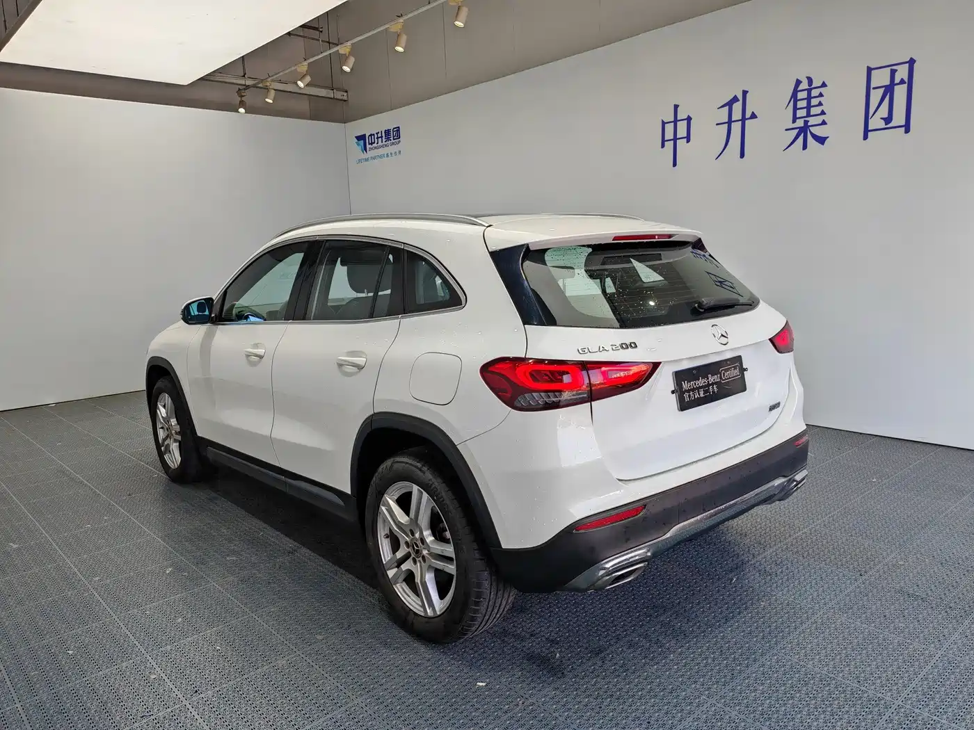 Mercedes-Benz GLA 2024