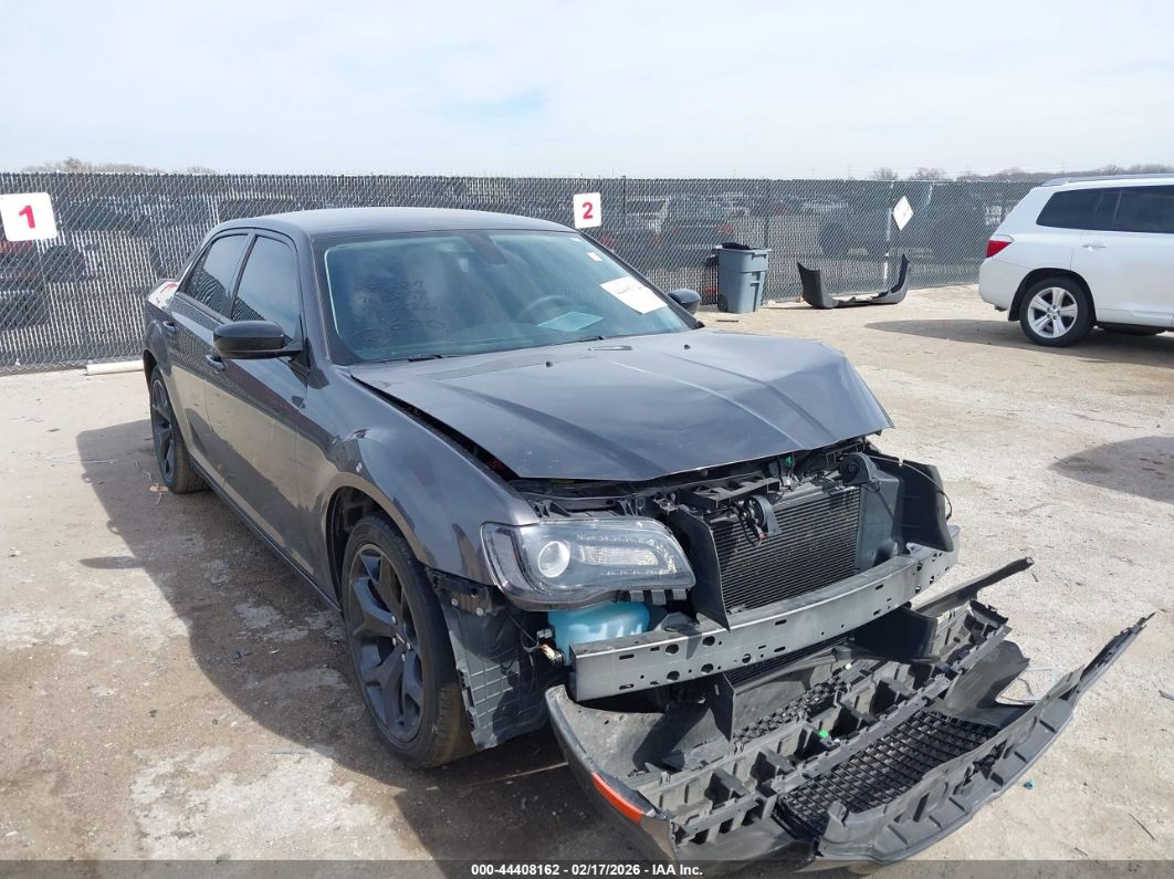 Chrysler 300 2023