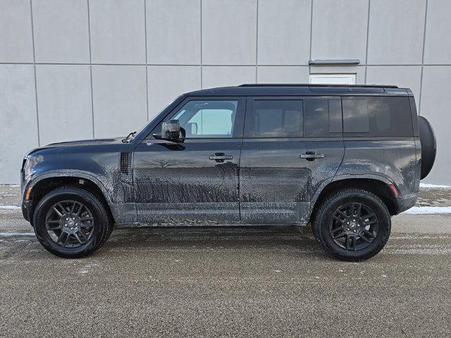 Land Rover Defender 2025