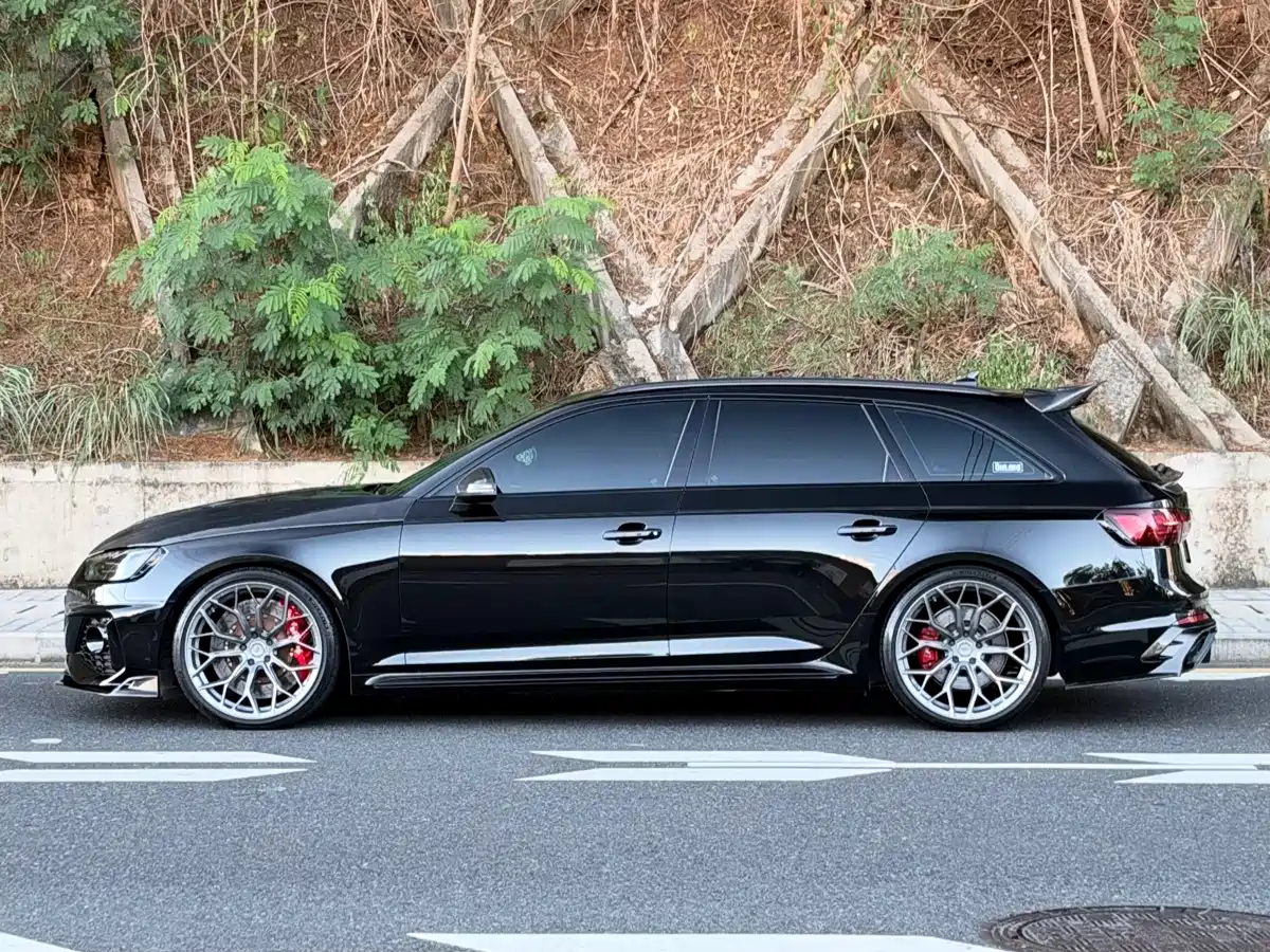 Audi RS 4 2024