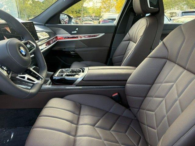 BMW 760 2026