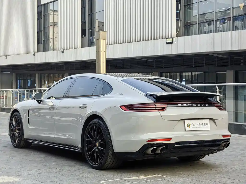 Porsche Panamera 2020